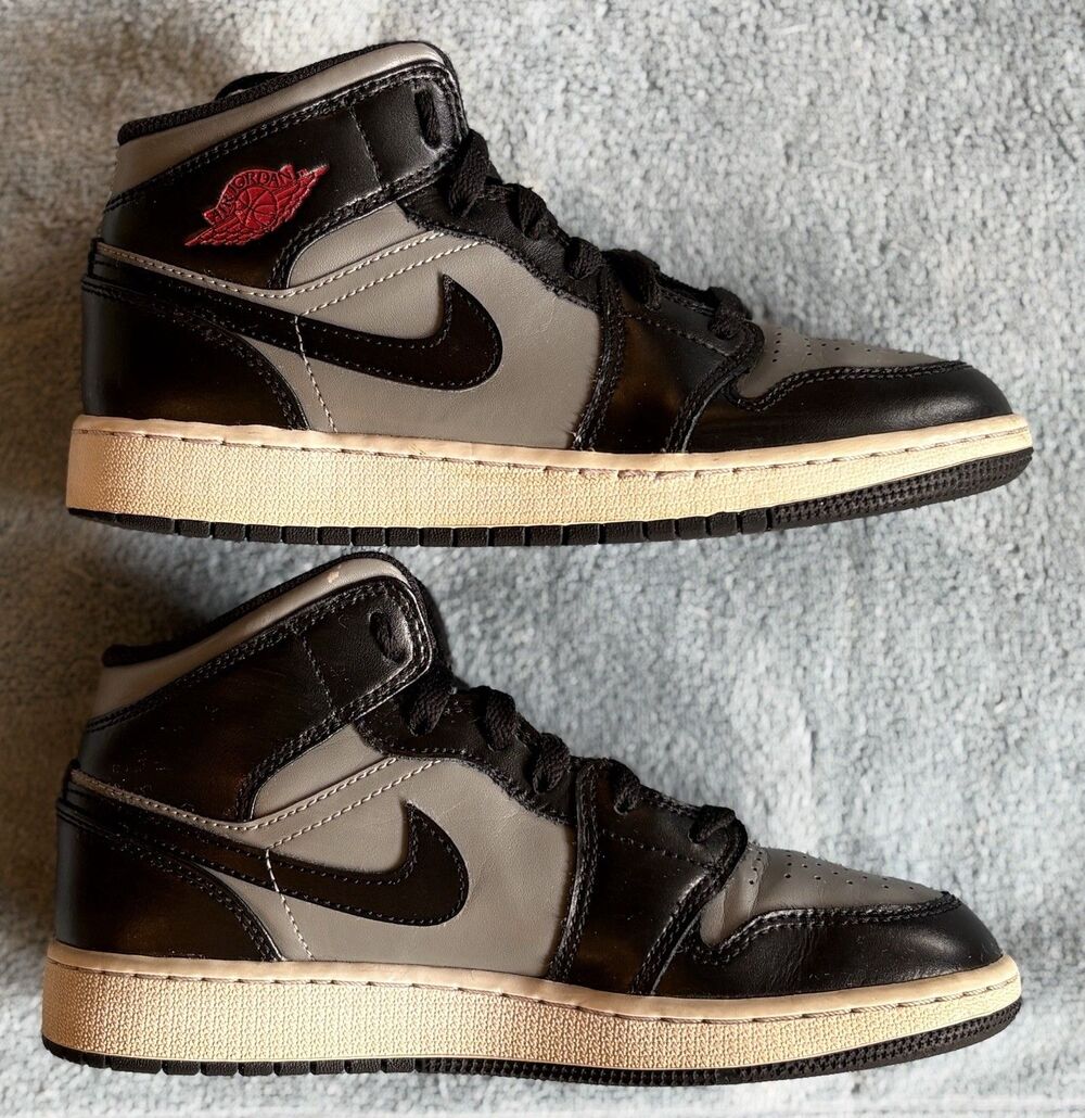 Nike Air Jordan 1 Mid Shadow Red Black Grey Kids Size 5Y 554725-096